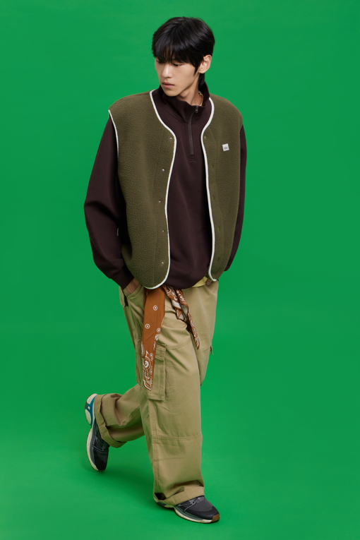 https://img.benettonmall.com/PARTS/KB/26F/BAJPG3661KA_MB_M6.jpg