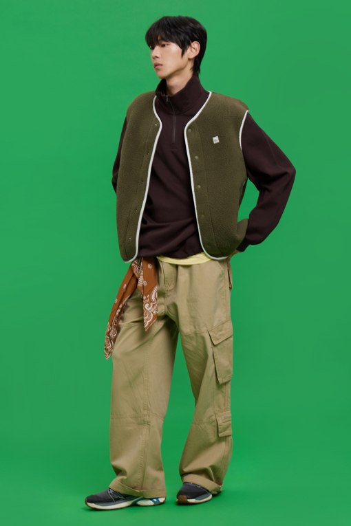 https://img.benettonmall.com/PARTS/KB/26F/BAJPG3661KA_MB_M7.jpg
