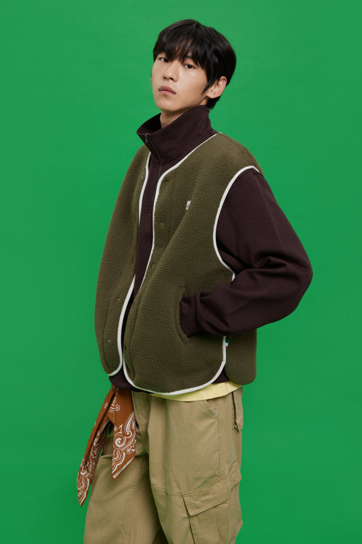 https://img.benettonmall.com/PARTS/KB/26F/BAJPG3661KA_MB_M9.jpg
