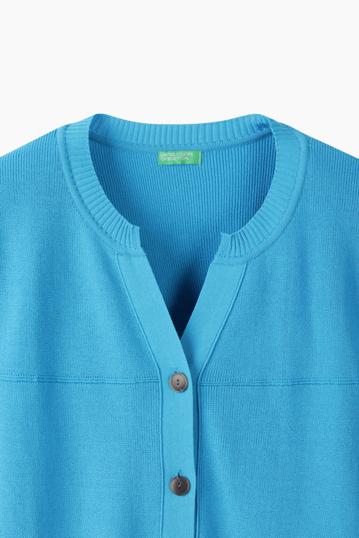https://img.benettonmall.com/PARTS/KB/26F/BAKC05641BL_MB_D2.jpg