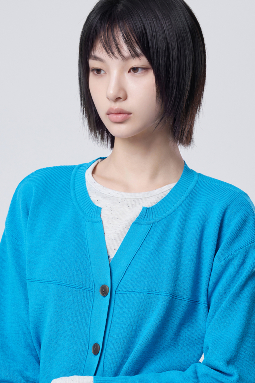 https://img.benettonmall.com/PARTS/KB/26F/BAKC05641BL_MB_M2.jpg?cb=1788777022