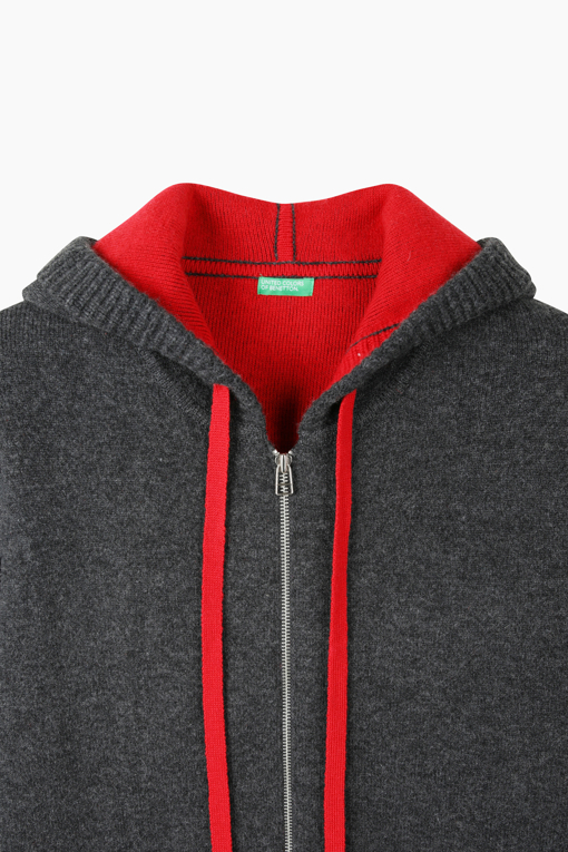https://img.benettonmall.com/PARTS/KB/26F/BAKC57661GR_MB_D2.jpg