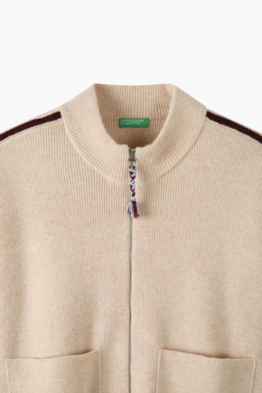 https://img.benettonmall.com/PARTS/KB/26F/BAKC63661BG_MB_D2.jpg