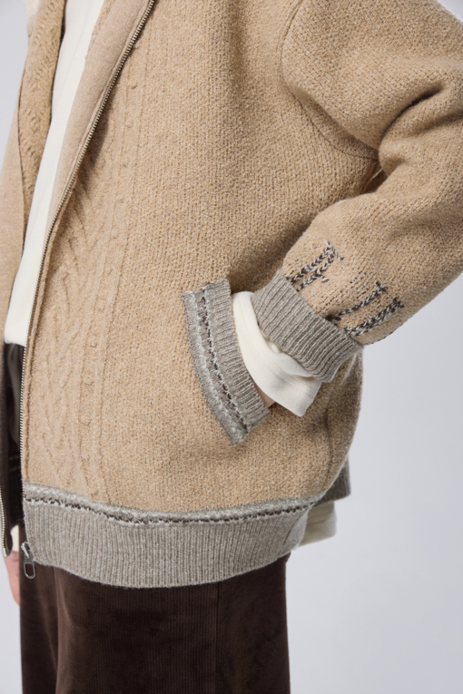 https://img.benettonmall.com/PARTS/KB/26F/BAKC66661BG_MB_M4.jpg