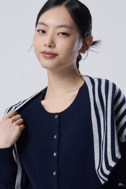 https://img.benettonmall.com/PARTS/KB/26F/BAKC73661DN_MB_M2.jpg?cb=1788777022
