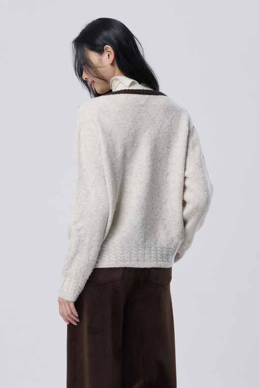https://img.benettonmall.com/PARTS/KB/26F/BAKCE5661IV_MB_M1.jpg