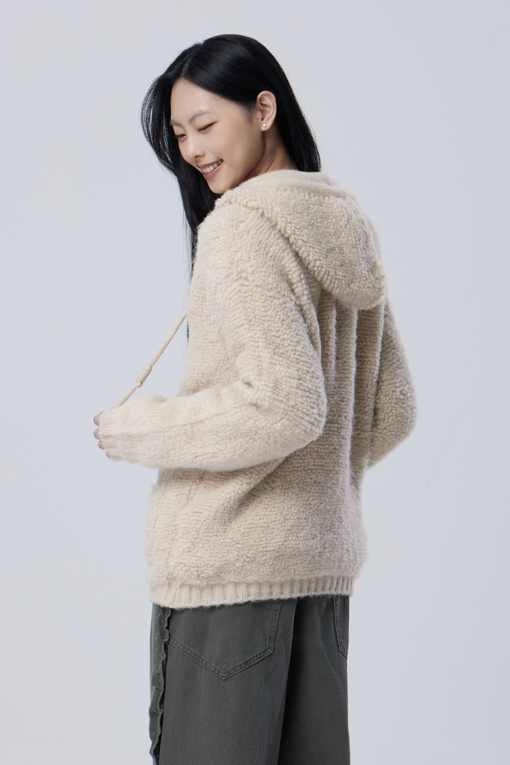 https://img.benettonmall.com/PARTS/KB/26F/BAKCE6661BE_MB_M1.jpg