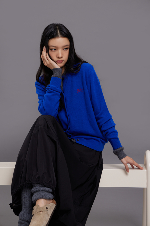 https://img.benettonmall.com/PARTS/KB/26F/BAKCG1661BL_MB_M7.jpg