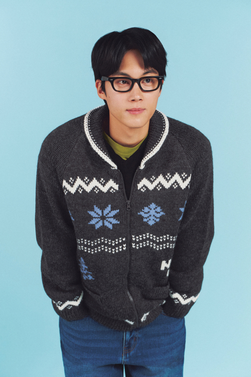 https://img.benettonmall.com/PARTS/KB/26F/BAKCG2661DG_MB_L2.jpg