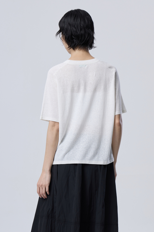 https://img.benettonmall.com/PARTS/KB/26F/BAKP30641WH_MB_D1.jpg?cb=1788777022