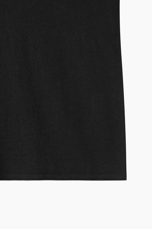 https://img.benettonmall.com/PARTS/KB/26F/BAKP50661BK_MB_D4.jpg?cb=1788777022