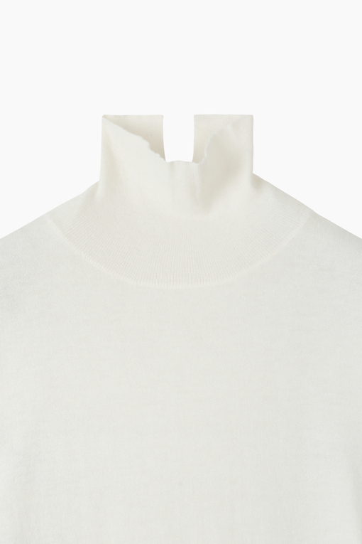 https://img.benettonmall.com/PARTS/KB/26F/BAKP50661IV_MB_D2.jpg?cb=1788777022