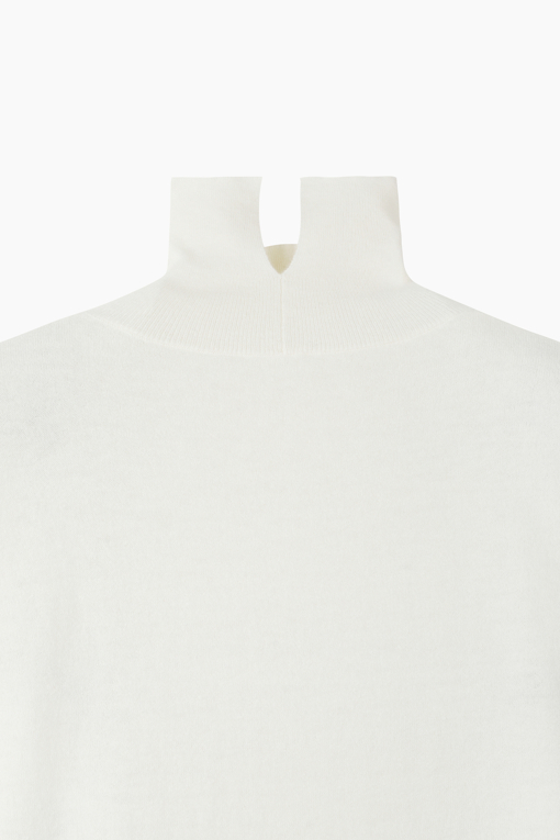 https://img.benettonmall.com/PARTS/KB/26F/BAKP50661IV_MB_D5.jpg?cb=1788777022