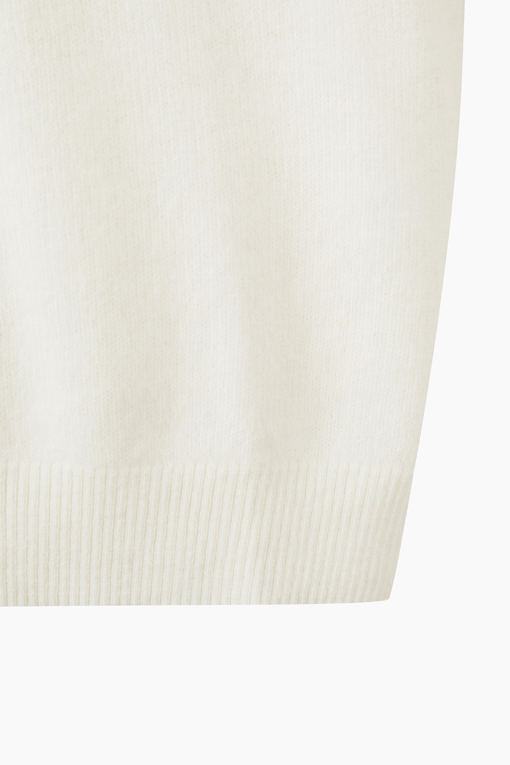 https://img.benettonmall.com/PARTS/KB/26F/BAKP61661IV_MB_D5.jpg