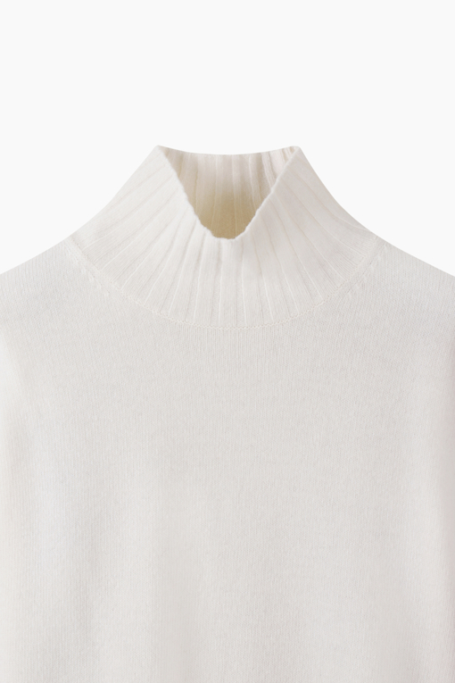 https://img.benettonmall.com/PARTS/KB/26F/BAKP73661IV_MB_D2.jpg