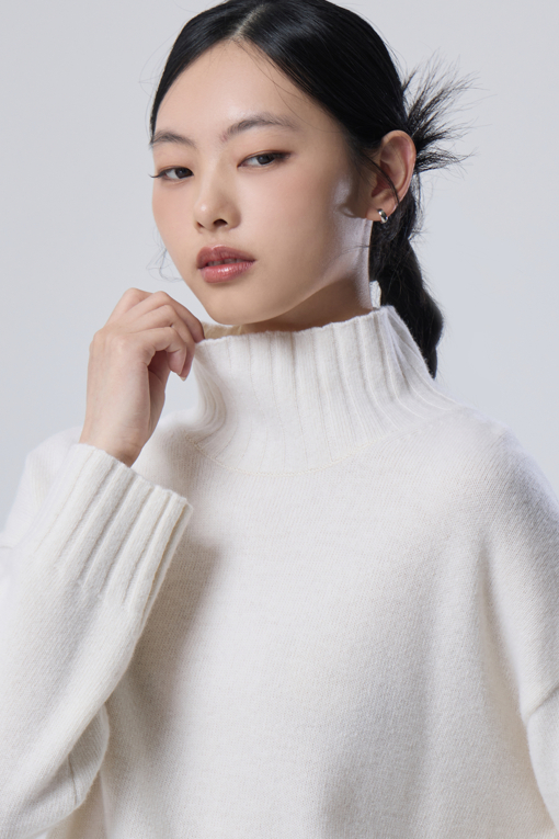 https://img.benettonmall.com/PARTS/KB/26F/BAKP73661IV_MB_M2.jpg
