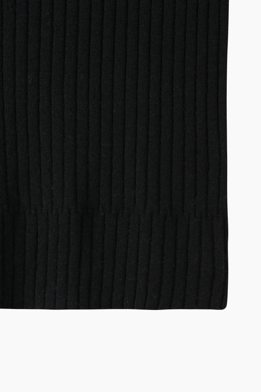 https://img.benettonmall.com/PARTS/KB/26F/BAKPE1661BK_MB_D4.jpg