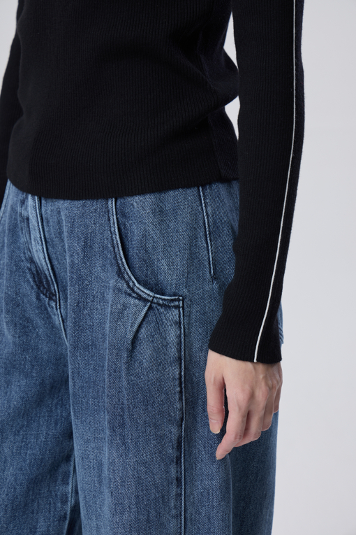 https://img.benettonmall.com/PARTS/KB/26F/BAKPE2661BK_MB_M4.jpg?cb=1788777022