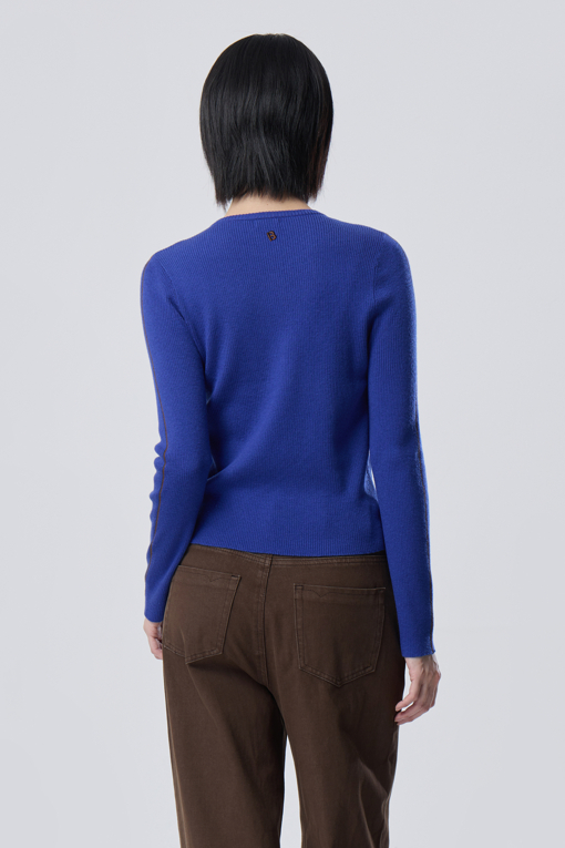 https://img.benettonmall.com/PARTS/KB/26F/BAKPE2661BL_MB_M1.jpg?cb=1788777022