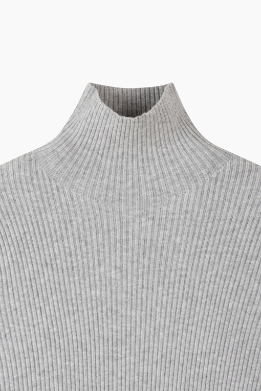 https://img.benettonmall.com/PARTS/KB/26F/BAKPE3661GR_MB_D2.jpg