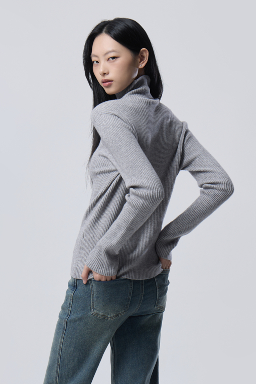 https://img.benettonmall.com/PARTS/KB/26F/BAKPE3661GR_MB_M1.jpg