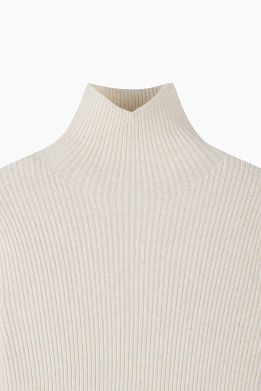 https://img.benettonmall.com/PARTS/KB/26F/BAKPE3661IV_MB_D2.jpg