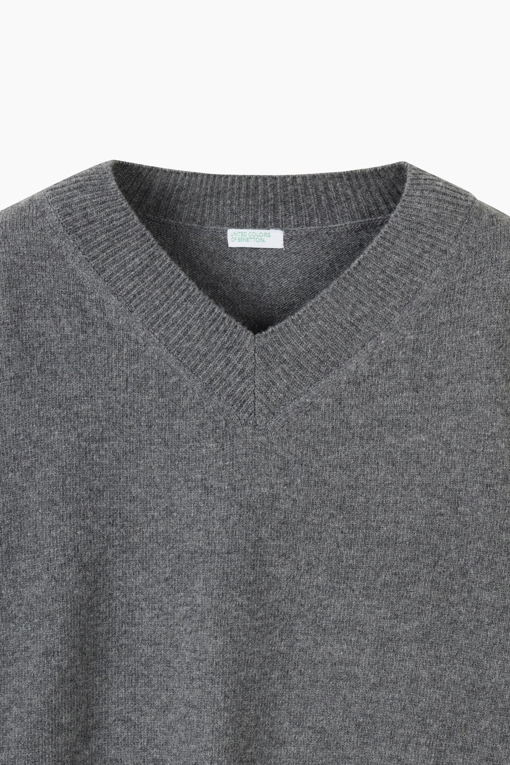 https://img.benettonmall.com/PARTS/KB/26F/BAKPF3661GR_MB_D12.jpg