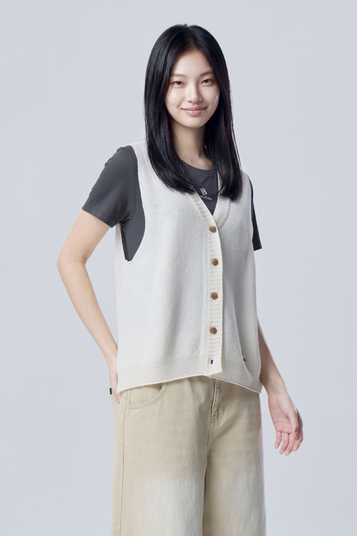 https://img.benettonmall.com/PARTS/KB/26F/BAKV30641IV_MB_D0.jpg?cb=1788777022