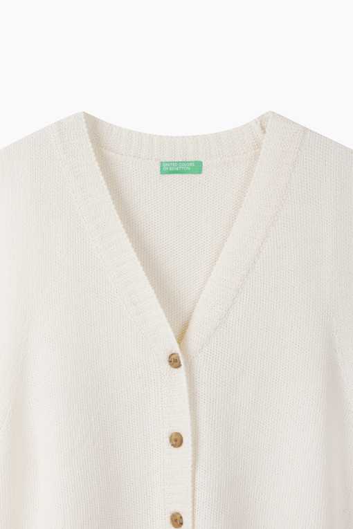 https://img.benettonmall.com/PARTS/KB/26F/BAKV30641IV_MB_D12.jpg?cb=1788777022