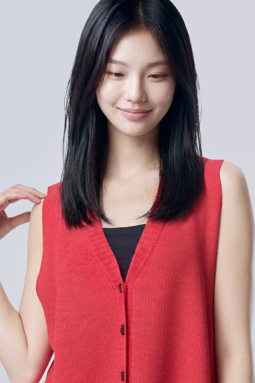 https://img.benettonmall.com/PARTS/KB/26F/BAKV30641RD_MB_D2.jpg?cb=1788777022