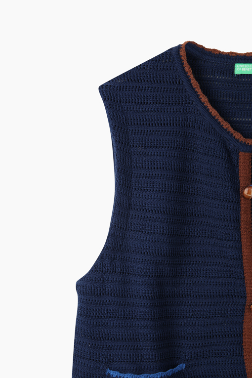 https://img.benettonmall.com/PARTS/KB/26F/BAKV31641DN_MB_D3.jpg