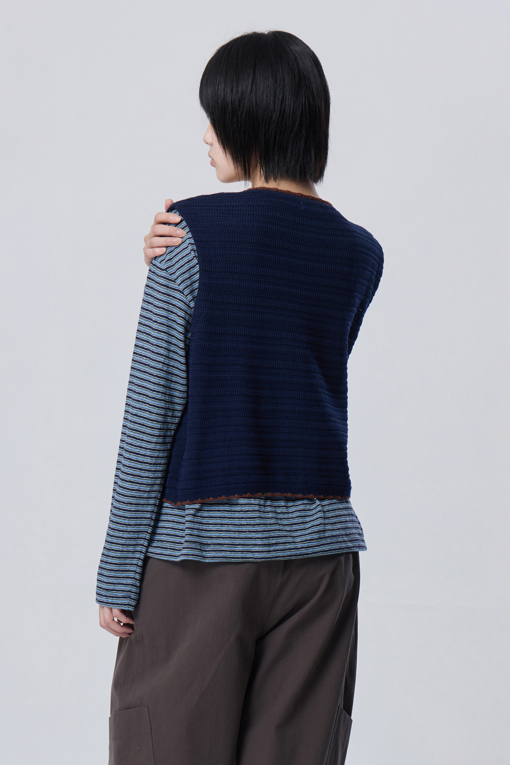 https://img.benettonmall.com/PARTS/KB/26F/BAKV31641DN_MB_M1.jpg?cb=1788777022