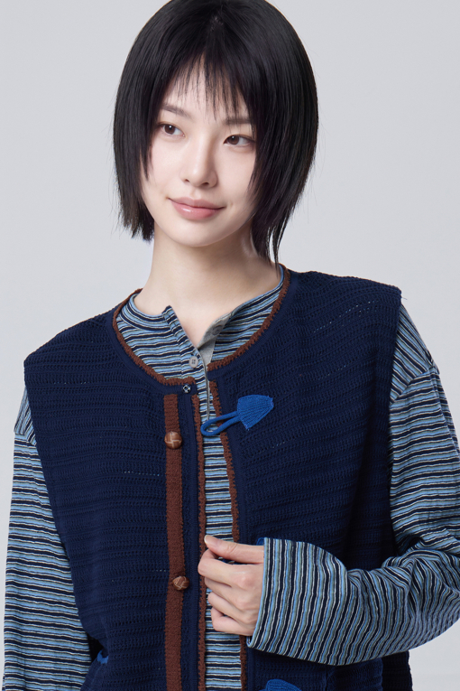 https://img.benettonmall.com/PARTS/KB/26F/BAKV31641DN_MB_M2.jpg?cb=1788777022