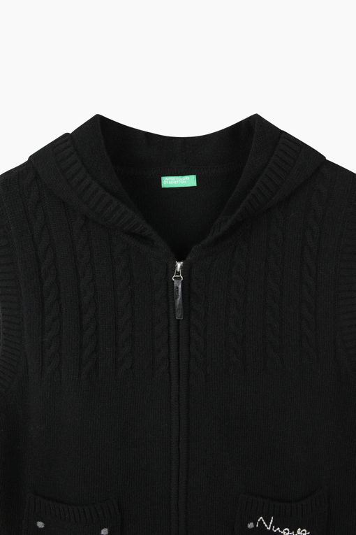 https://img.benettonmall.com/PARTS/KB/26F/BAKV50661BK_MB_D2.jpg