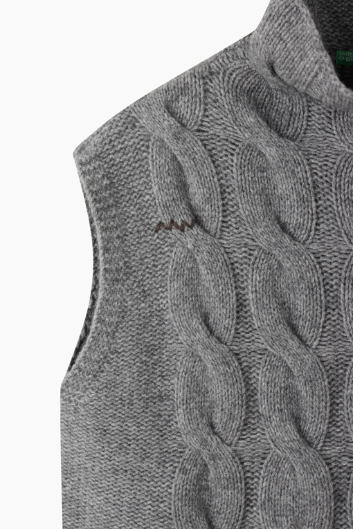 https://img.benettonmall.com/PARTS/KB/26F/BAKV71661GR_MB_D3.jpg