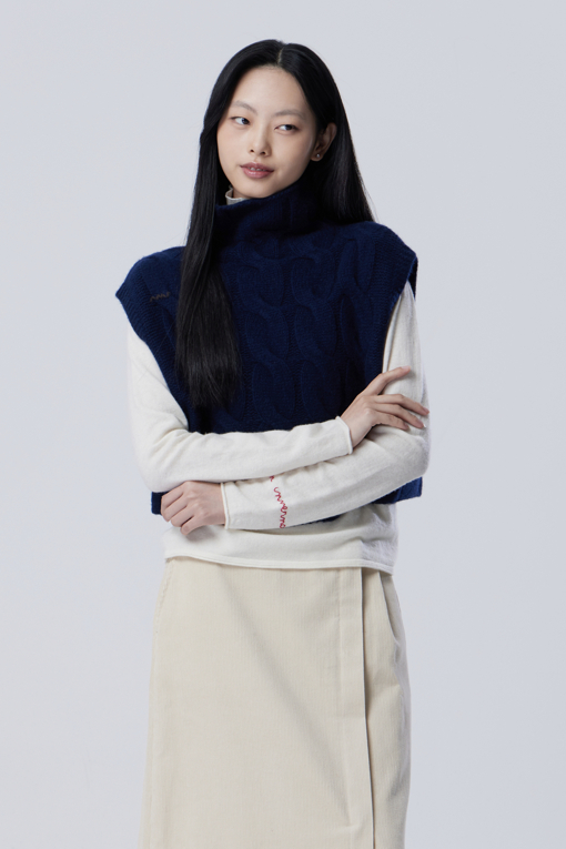 https://img.benettonmall.com/PARTS/KB/26F/BAKV71661NY_MB_M0.jpg