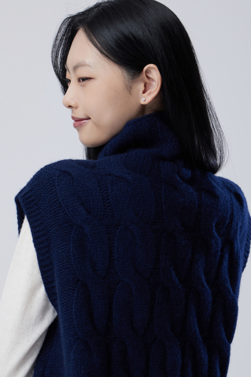 https://img.benettonmall.com/PARTS/KB/26F/BAKV71661NY_MB_M3.jpg