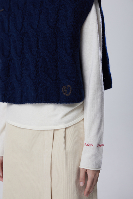 https://img.benettonmall.com/PARTS/KB/26F/BAKV71661NY_MB_M4.jpg