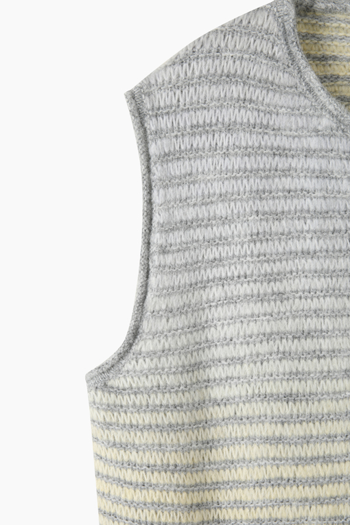 https://img.benettonmall.com/PARTS/KB/26F/BAKVE1661MG_MB_D3.jpg