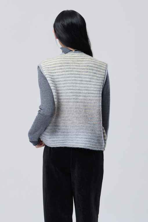 https://img.benettonmall.com/PARTS/KB/26F/BAKVE1661MG_MB_M1.jpg