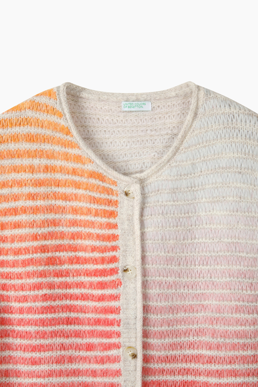 https://img.benettonmall.com/PARTS/KB/26F/BAKVE1661PK_MB_D3.jpg
