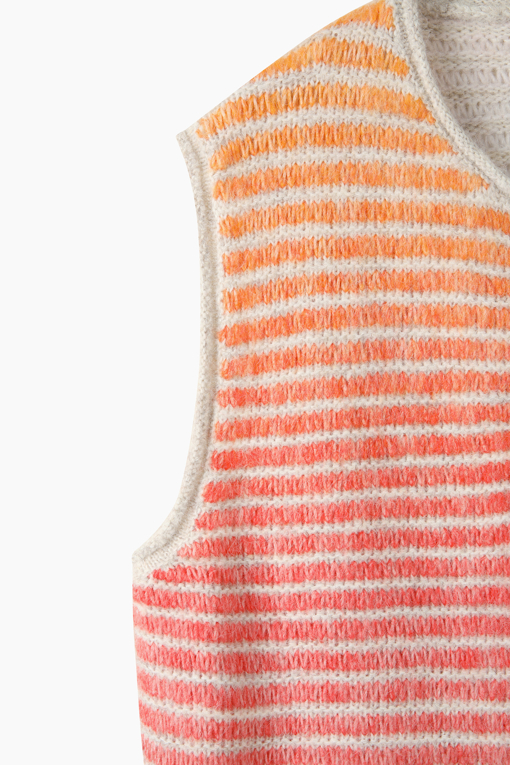 https://img.benettonmall.com/PARTS/KB/26F/BAKVE1661PK_MB_D4.jpg