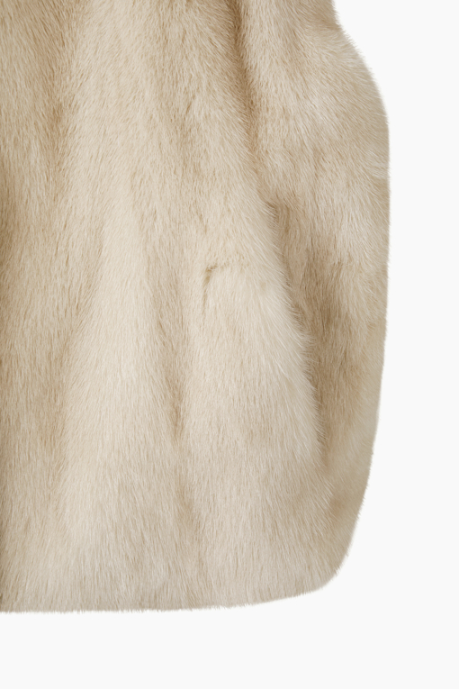 https://img.benettonmall.com/PARTS/KB/26F/BALE50661BG_MB_D4.jpg