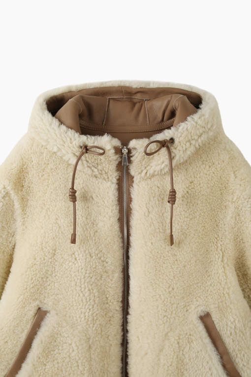 https://img.benettonmall.com/PARTS/KB/26F/BALE51661IV_MB_D2.jpg