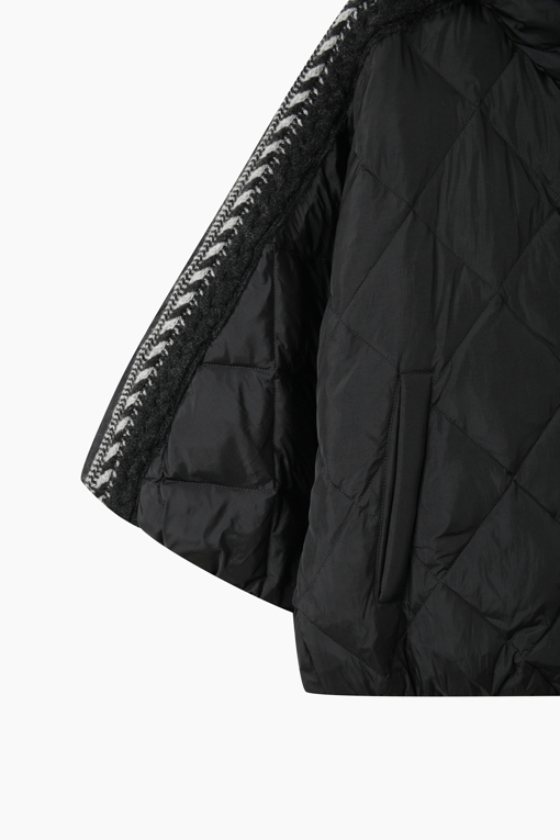 https://img.benettonmall.com/PARTS/KB/26F/BAPD51661BK_MB_D3.jpg