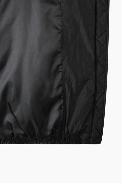 https://img.benettonmall.com/PARTS/KB/26F/BAPD51661BK_MB_D6.jpg