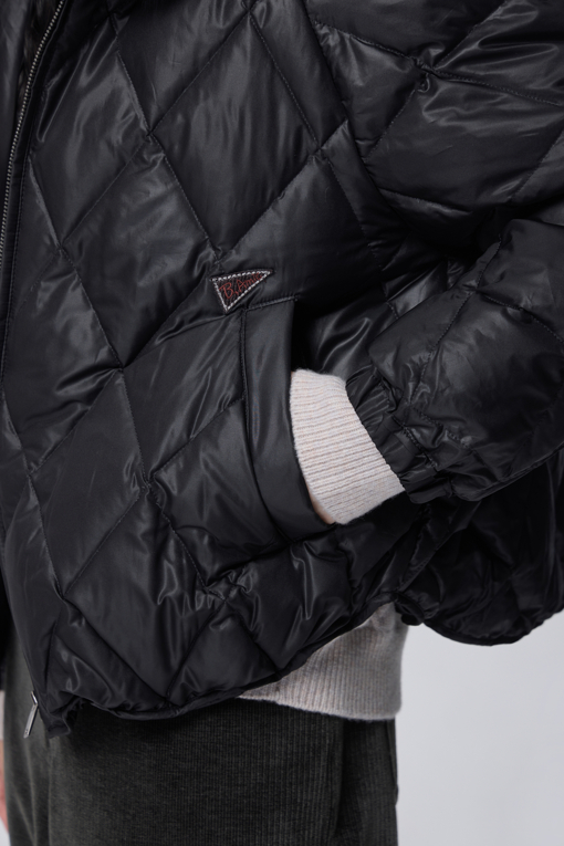 https://img.benettonmall.com/PARTS/KB/26F/BAPD52661BK_MB_M4.jpg