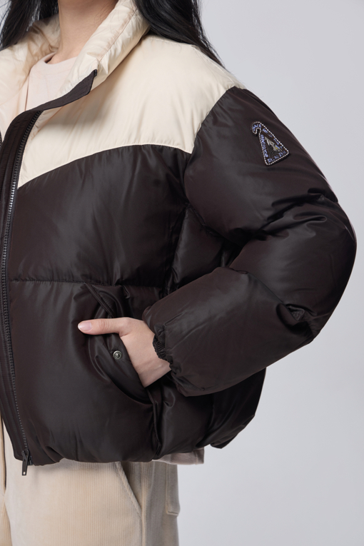 https://img.benettonmall.com/PARTS/KB/26F/BAPD70661CR_MB_M4.jpg