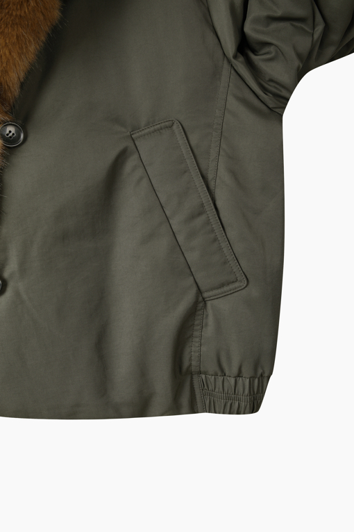 https://img.benettonmall.com/PARTS/KB/26F/BAPD72661DK_MB_D4.jpg