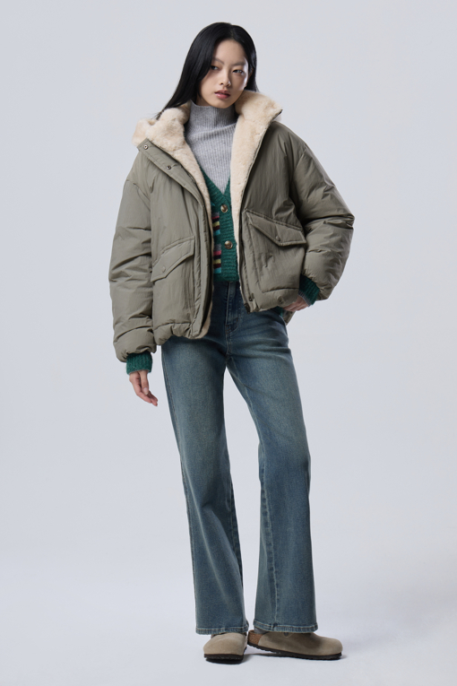 https://img.benettonmall.com/PARTS/KB/26F/BAPDE1661KA_MB_M5.jpg
